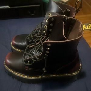 DR MARTEN BURGUNDY JADON BOOT SMOOTH LEATHER PLATFORMS